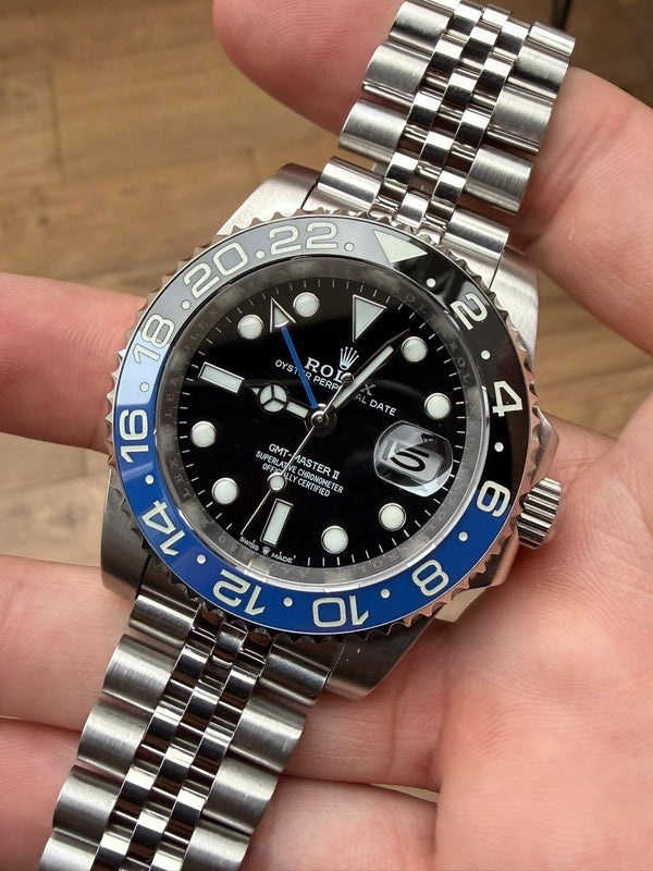 Relógio Modelo GMT (Batman) - Automático - Detalhe